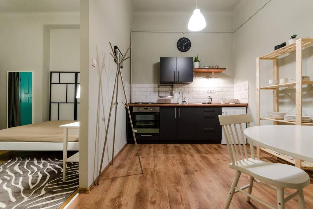 Cosy Apartment In Party District K30 부다페스트 외부 사진